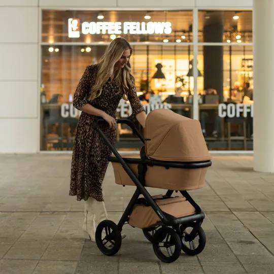 Dubatti One E6 Kinderwagen Dark Brown | Kindersitz| Base