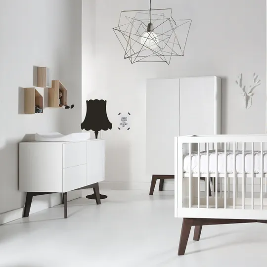 Kidsmill Sixties Babybett Mattweiß / Walnuss 60 x 120 cm