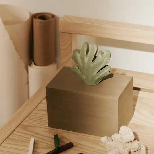 Ferm Living Harbour Box - Coral - Mistletoe/Tan