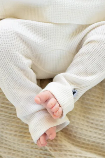 Klein Baby Hose- Gr. 44 - Off White