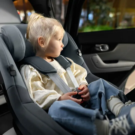 Maxi-Cosi Pearl S Autositz - Tonal Graphite