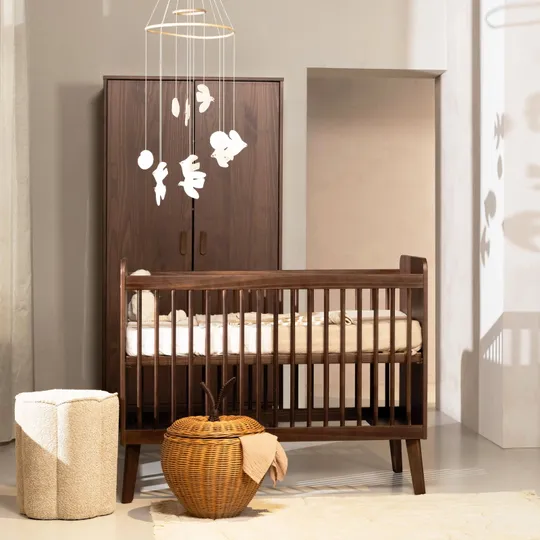 Europe Baby Olivia II Kleiderschrank 2-türig – Walnuss – Retro