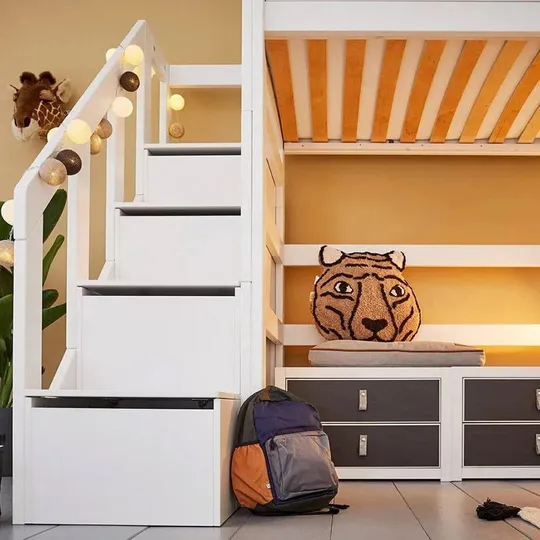 LIFETIME Kidsrooms Hochbett mit Treppenschrank – Premium