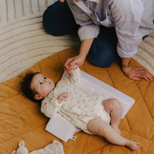 Doomoo Seitenschläferkissen - Baby Sleep - Weiß