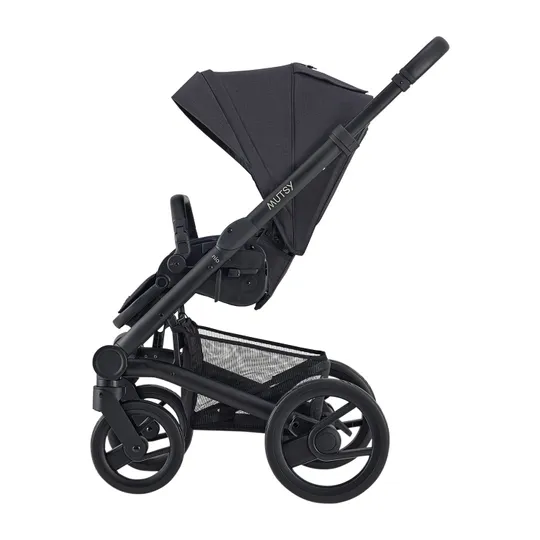 Mutsy Nio Kinderwagen - Black Frame - Black / Black