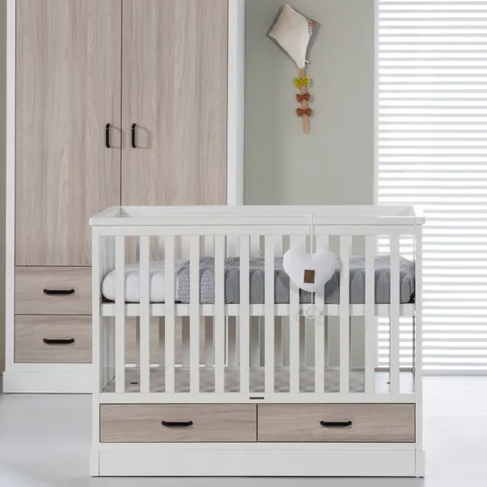 Kidsmill Newport Babybett Weiß / Eiche 70 x 140 cm