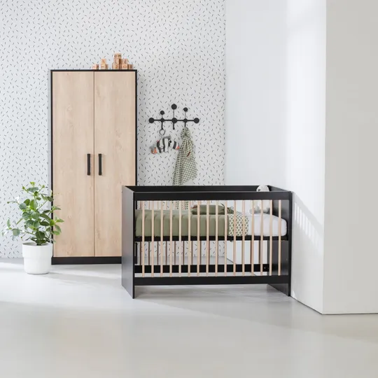 Europe Baby Nova Kleiderschrank 2-türig Eiche schwarz