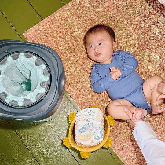 Tommee Tippee Twist & Click Starterpaket Windeleimer + 4 Refills
