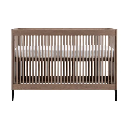 Kidsmill Levi Babyzimmer Inkl. Runden Möbelfüßen Walnuss