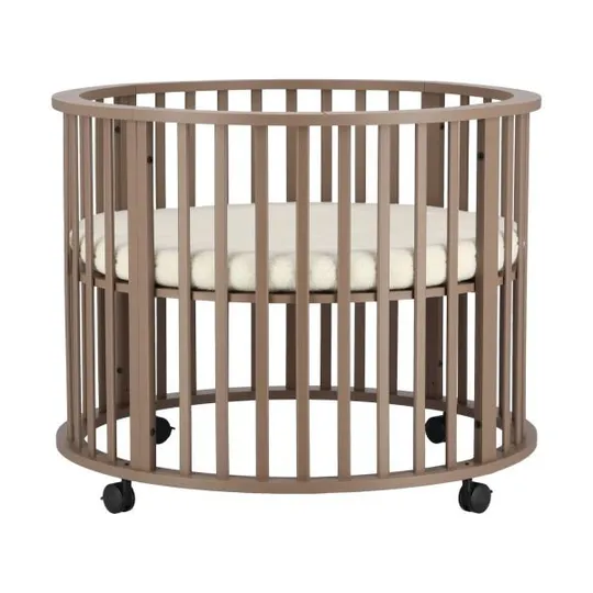Europe Baby Circa Runder Laufstall - Chestnut  | Pretura Laufstallmatratze - Superior Wave | Kidsmill Laufstallmatratzenbezug