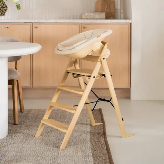 KAOS Klapp Hochstuhl – zusammenklappbar – recycelter Kunststoff – Desert Sand