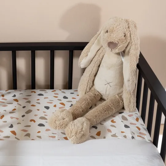 Kidsmill Boutique Babyzimmer Schwarz / Brass | Bett 60 x 120 cm + Kommode