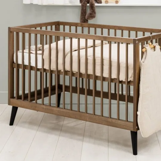 Bopita Zara Babyzimmer Walnuss | Bett 60x120 cm + Kommode XL + 2-türiger Kleiderschrank