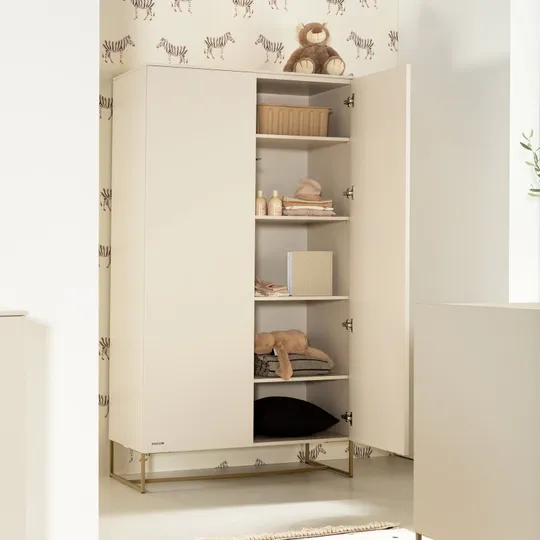 Kidsmill Intense II Babyzimmer Oatmeal / Patinated Brass | Babybett 60 x 120 cm + Kommode + Schrank 2-türig