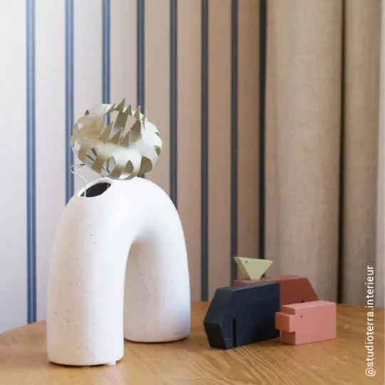 Studio Ditte Tapete – Bänder – Denim auf Crème