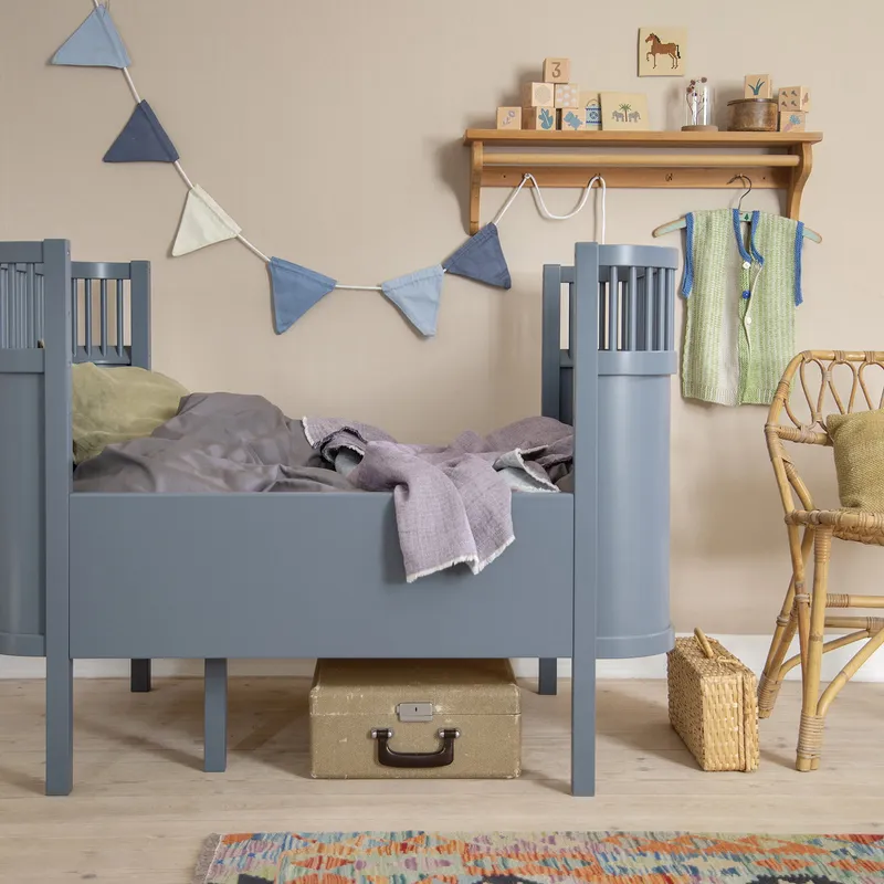 Sebra mitwachsendes Bett Forest Lake Blue