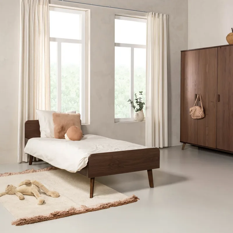 Europe Baby Olivia II Walnuss / Walnuss - Retro | 90 x 200 + 3-türiger Kleiderschrank