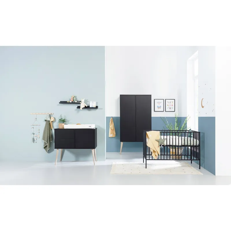Europa Baby Evy Kommode Schwarz
