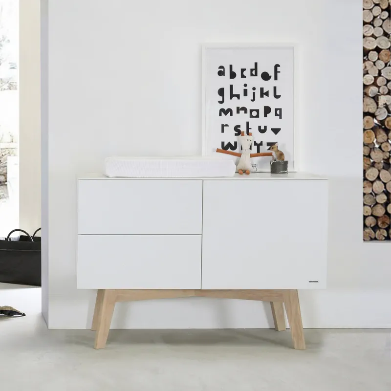  Kidsmill Sixties Babyzimmer Mattweiß / Natur| Bett 70 x 140 cm + Kommode + Schrank 2-türig
