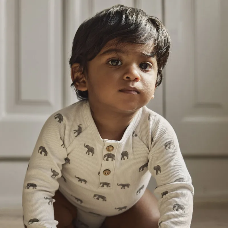 Lil Atelier Babybody - Gr. 74- Glacier Gray Elephant