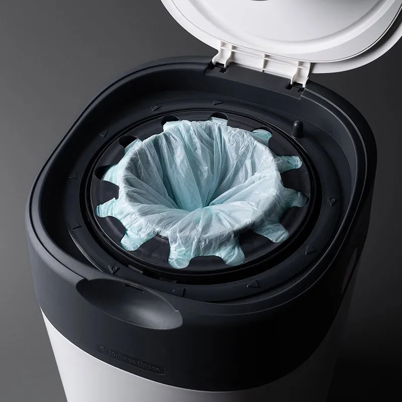 Tommee Tippee Twist & Click Starter Package Windeleimer + 6 Nachfüllpackungen