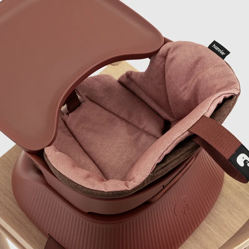 Hannie Tragbarer Hochstuhl– Mahogany Red