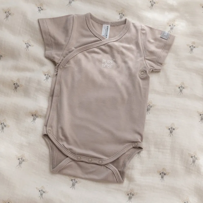 Bamboom Strampelanzug Kurzarm - Sand - 6 Monate