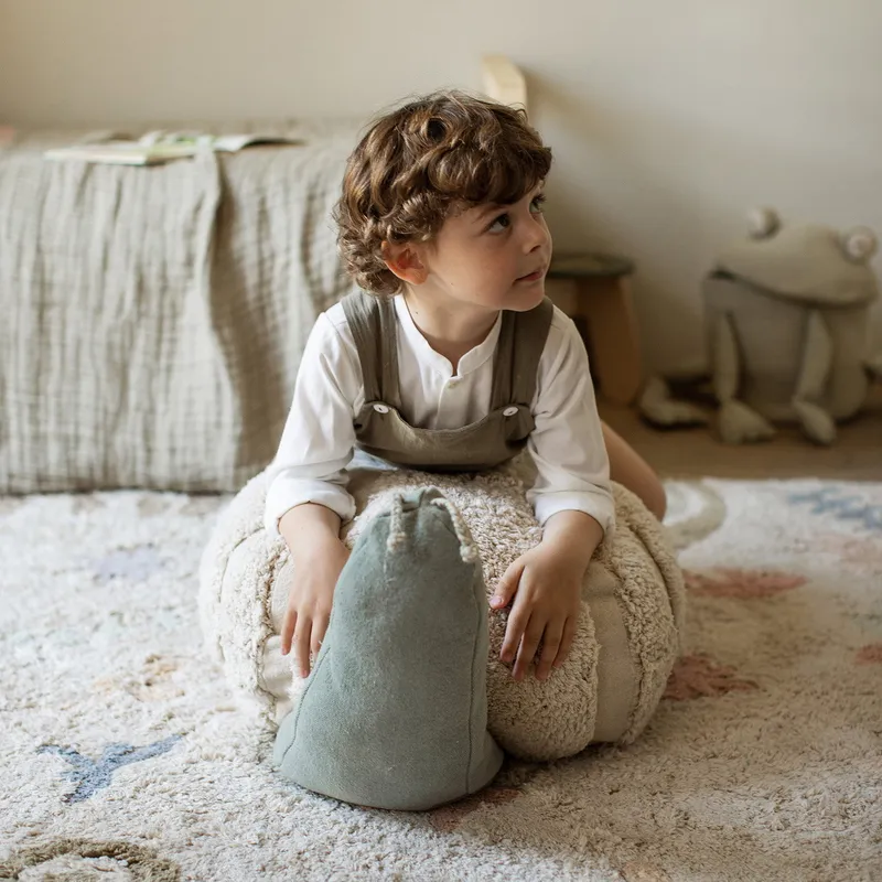 Lorena Canals Mr Snail Hocker