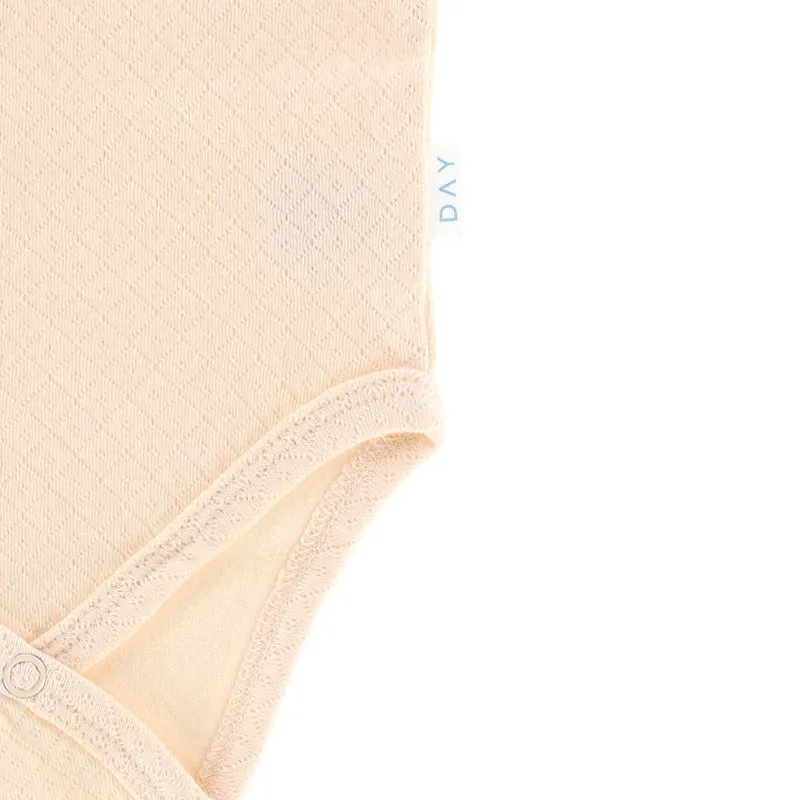 DAY Babybody Shortsleeve mit Kragen - Apricot - Größe 74/80