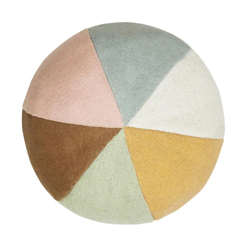 Lorena Canals Spielball