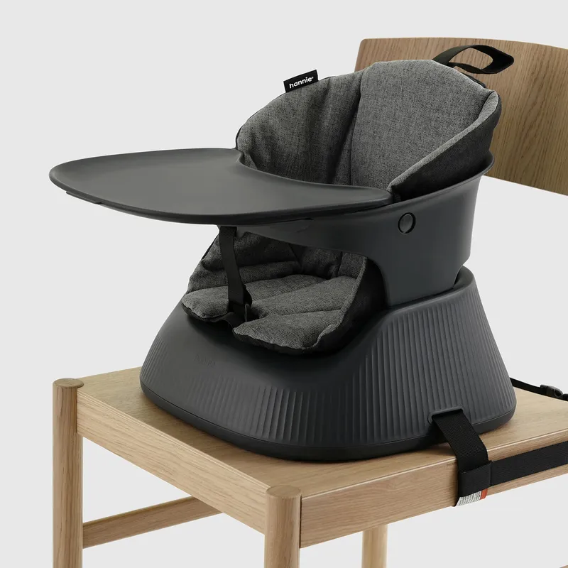 Hannie Tragbarer Hochstuhl – Charcoal Black