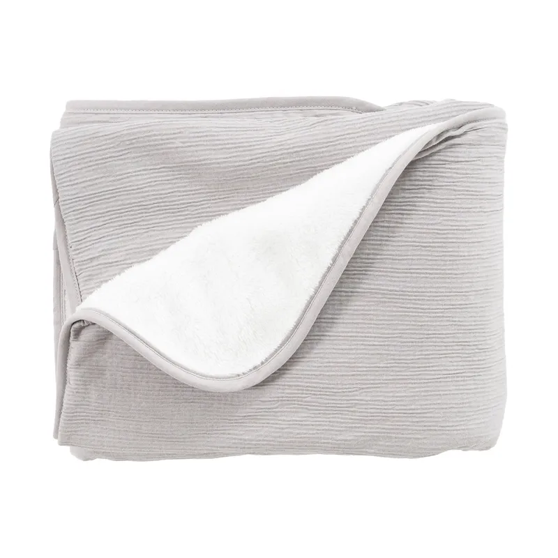 Träumeland Signature Kuscheldecke - 75 x 100 cm - Hellgrau