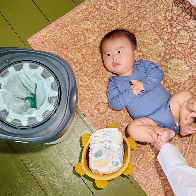 Tommee Tippee Twist & Click Starterpaket Windeleimer + 4 Refills