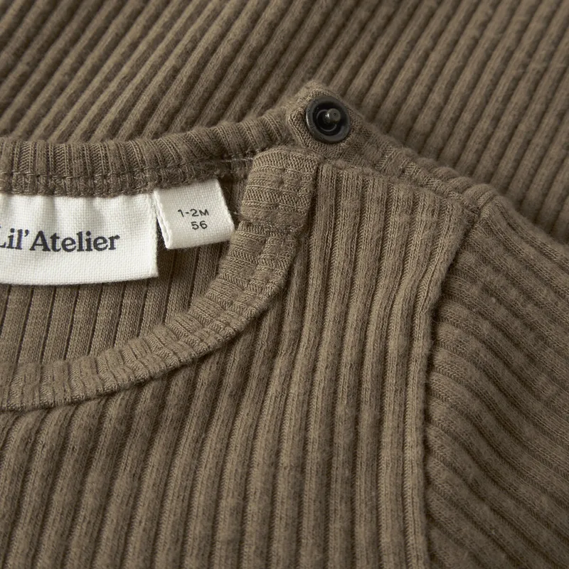 Lil Atelier Body - Kangaroo - Gr. 68