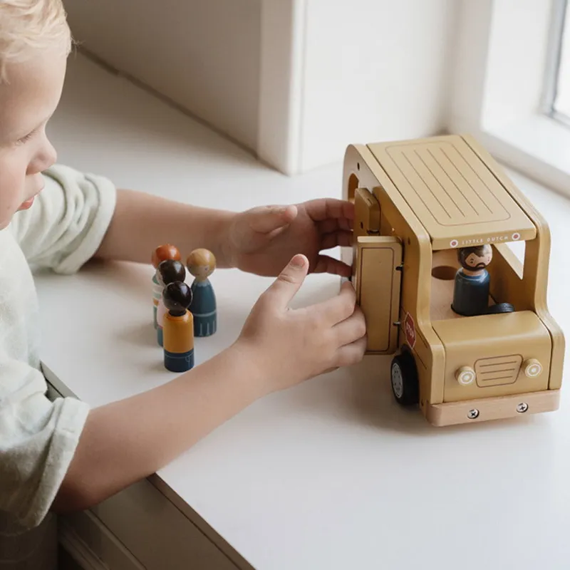 Little Dutch Schulbus Mit Puppen
