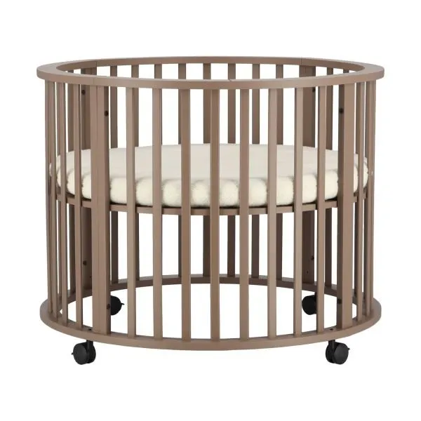 Europe Baby Circa Runder Laufstall - Chestnut  | Pretura Laufstallmatratze - Superior Wave | Kidsmill Laufstallmatratzenbezug