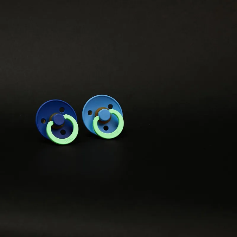 BiBs Glow In The Dark Fopspeen - 2 Stuks - 0-6 Mnd - Sky Blue / Cornflower