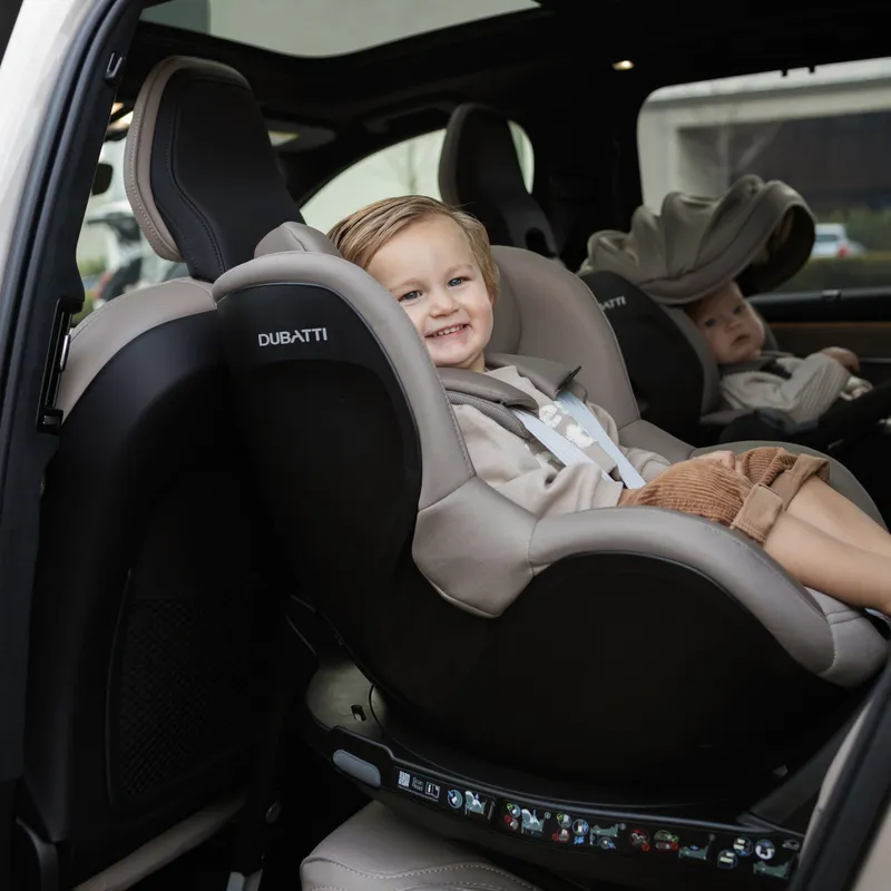 Dubatti by Britax Römer DUALFIX 5Z Kindersitz