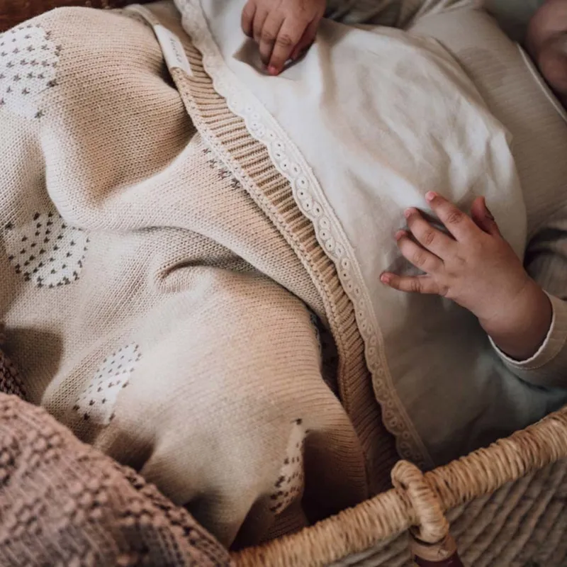 Koeka Babydecke - Hedge Hugs - Sand