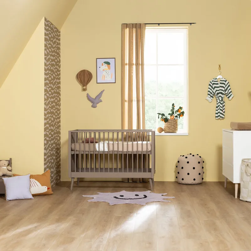 Europe Baby Evy Babybett Chestnut 60 x 120 cm