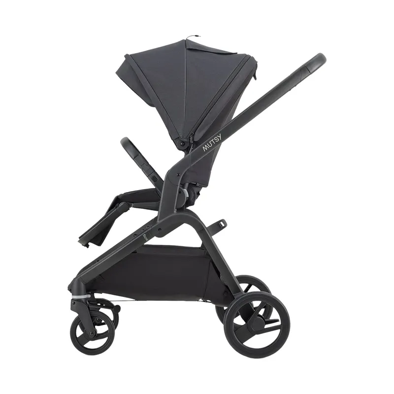Mutsy Flow Kinderwagen - Black Frame - North Black