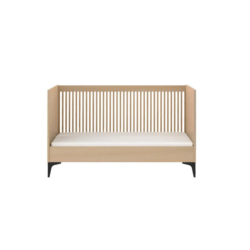 Kidsmill Levi Babykamer Inkl. Geraden Möbelfüßen| Eiche Natur| Bett 70 x 140 cm + Kommode