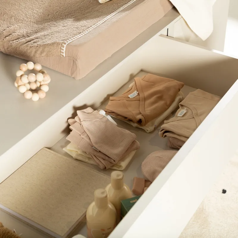 Kidsmill Intense II Babyzimmer Oatmeal / Patinated Brass | Babybett 60 x 120 cm + Kommode + Schrank 2-türig