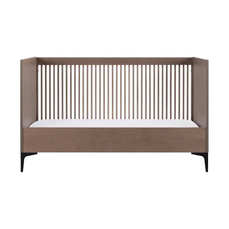 Kidsmill Levi Babyzimmer Inkl. Gerades Beinset Walnuss | Bett 70 x 140 cm + Kommode