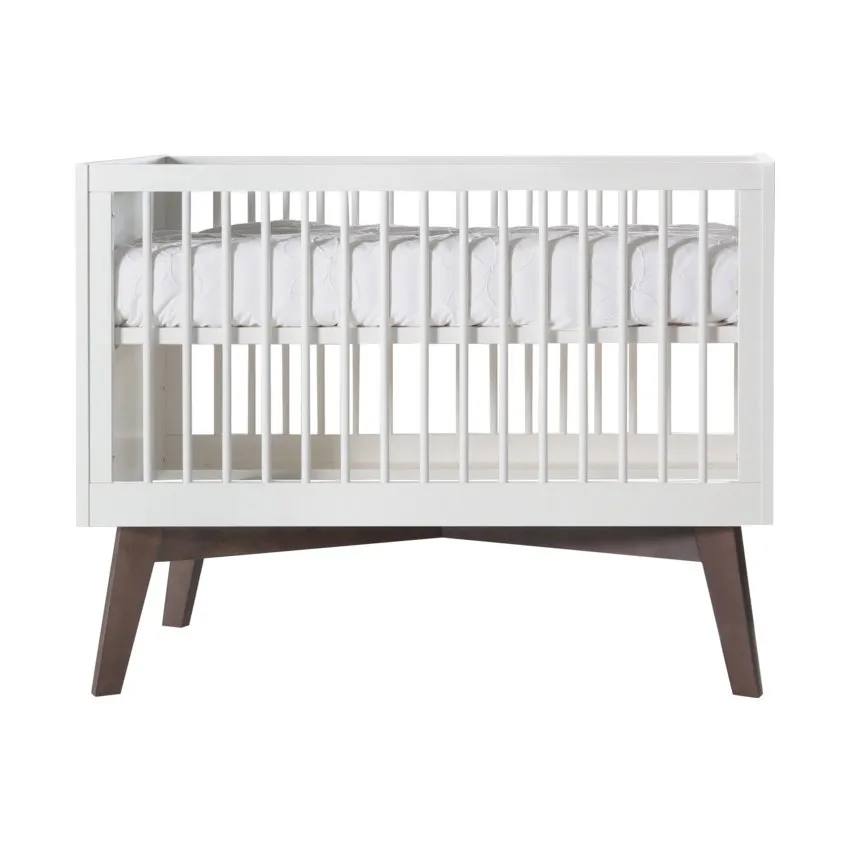 Kidsmill Sixties Babybett Mattweiß / Walnuss 60 x 120 cm