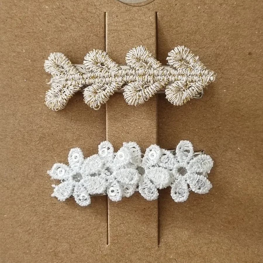 Ootje Kadootje Spitze Blumen Haarspange Gold / Weiß